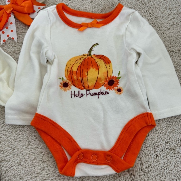 0-3M My First Thanksgiving Set & Hello Pumpkin Set - Picture 5 of 16